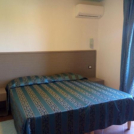 Hotel Il Castello Villaputzu Habitación foto