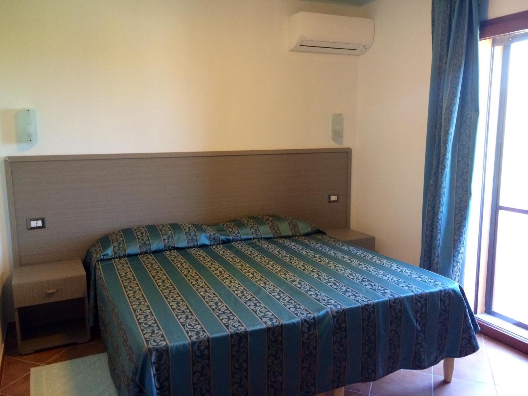 Hotel Il Castello Villaputzu Habitación foto