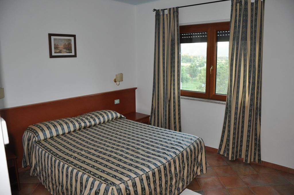 Hotel Il Castello Villaputzu Habitación foto